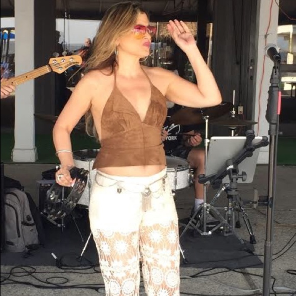 Meet your Posher, Pamela